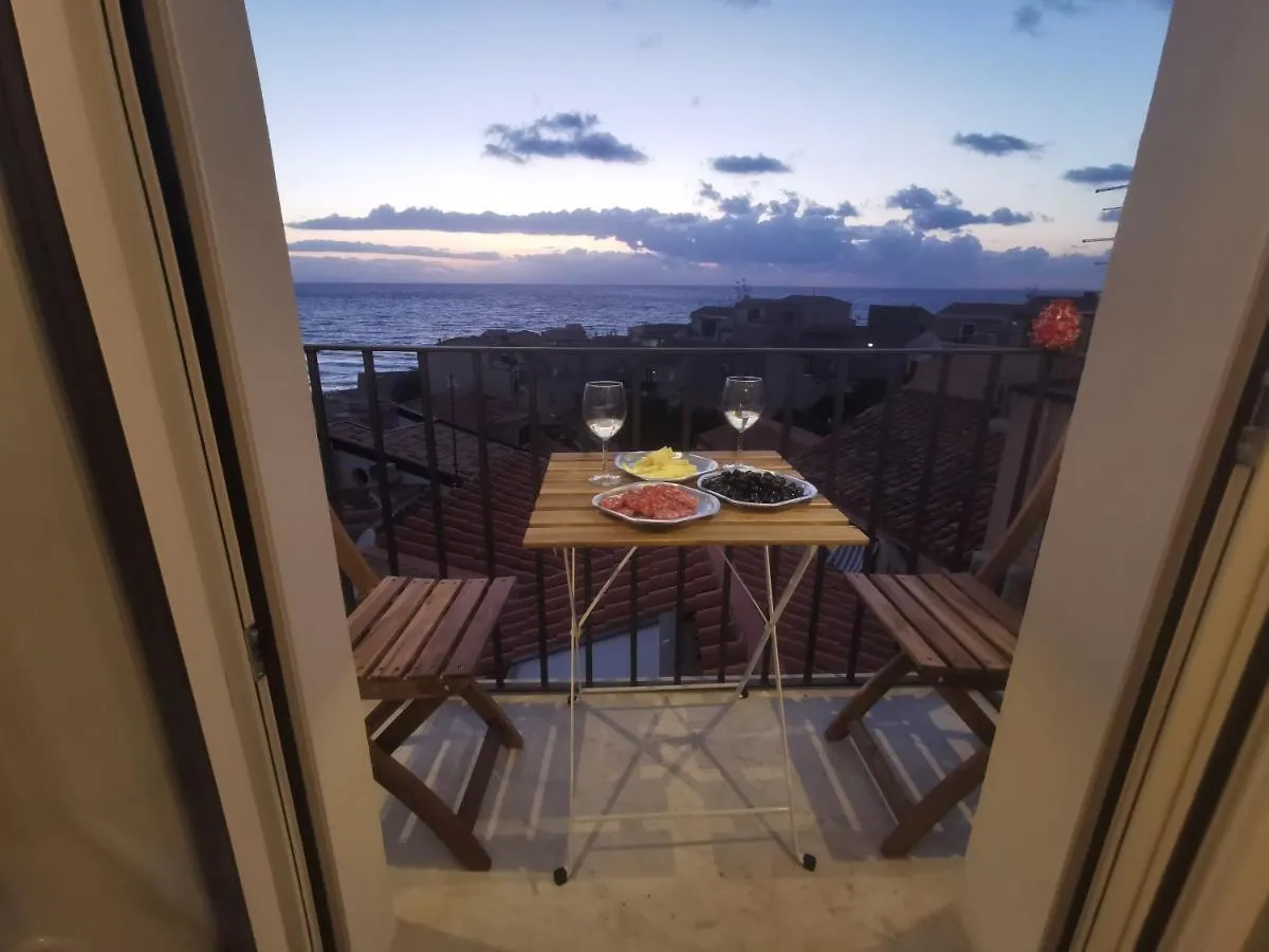 Idda, Vista Mozzafiato E Mare Dentro Casa Apartment Cefalu 0*,  Italy